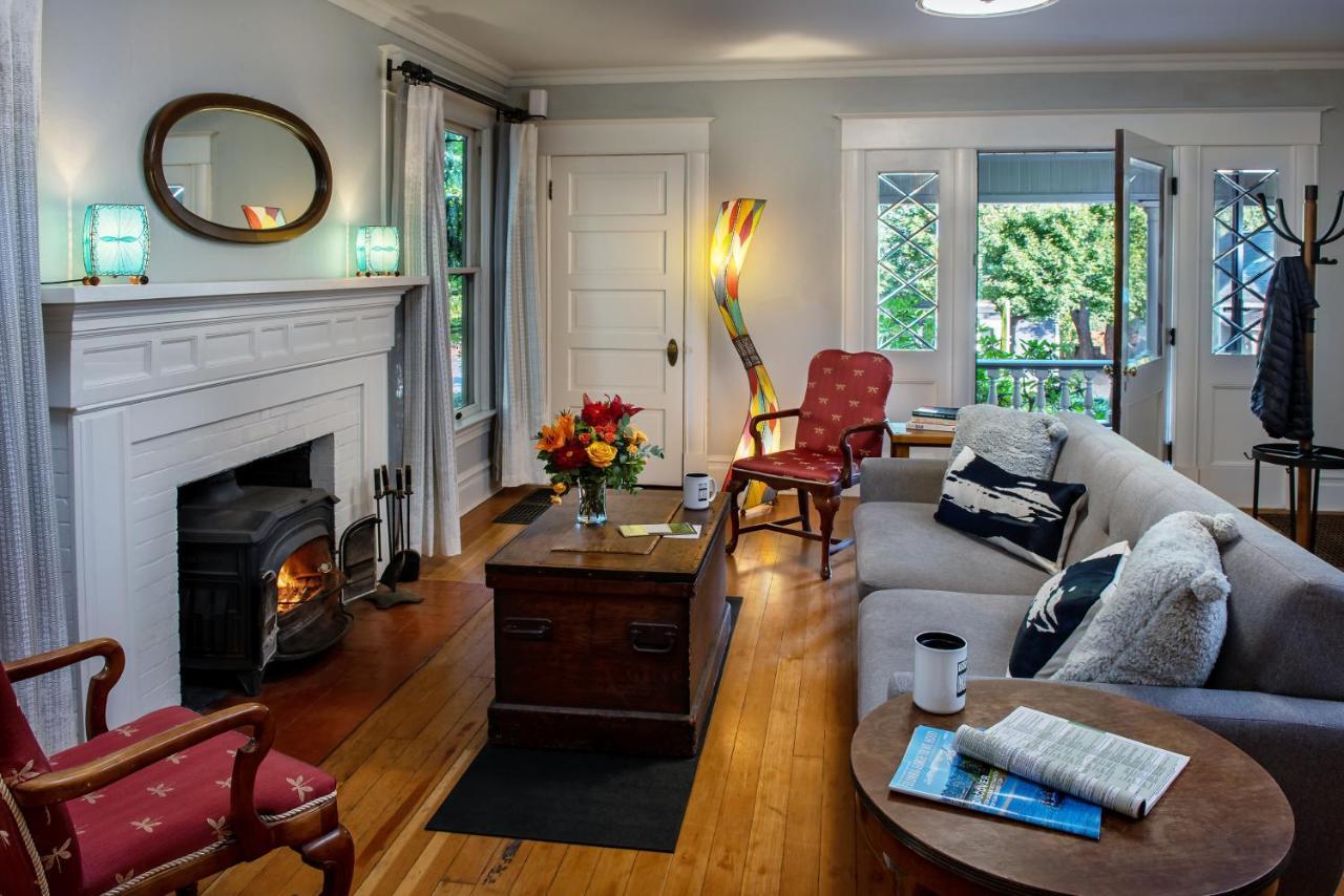 Inn At The Gorge Hood River Extérieur photo