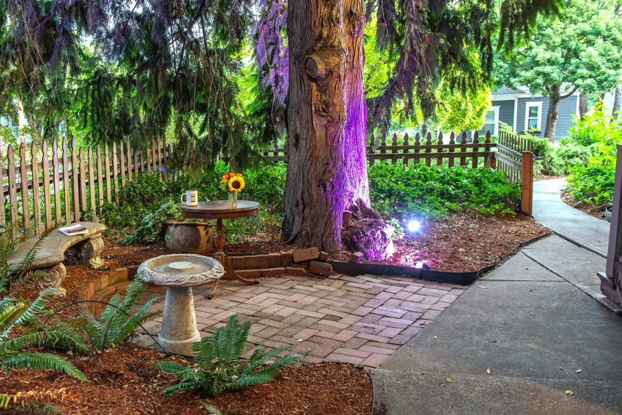 Inn At The Gorge Hood River Extérieur photo